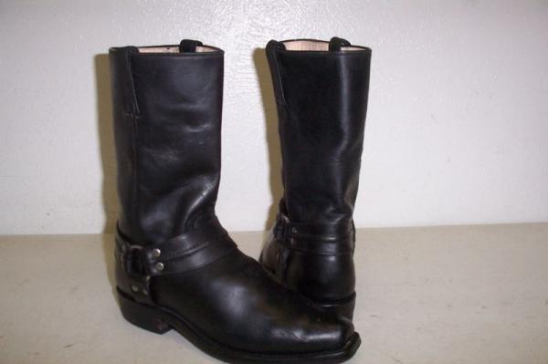 maxbootsbefore.jpg